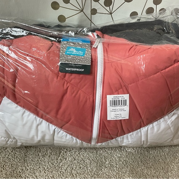 NWT Columbia Artic Blast girls waterproof coat XL - Picture 4 of 5